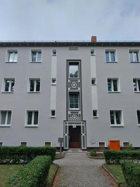 Vollständig sanierte 1-Zimmer Wohnung in Tempelhof West — photo 1